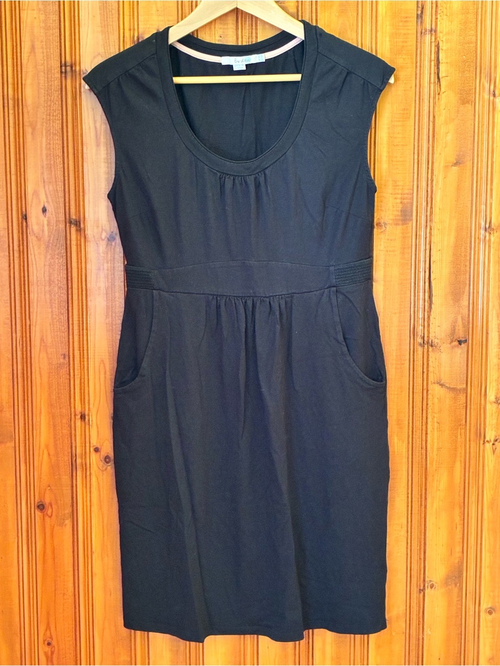 Boden Black Sleeveless Scoop-Neck Midi Dress